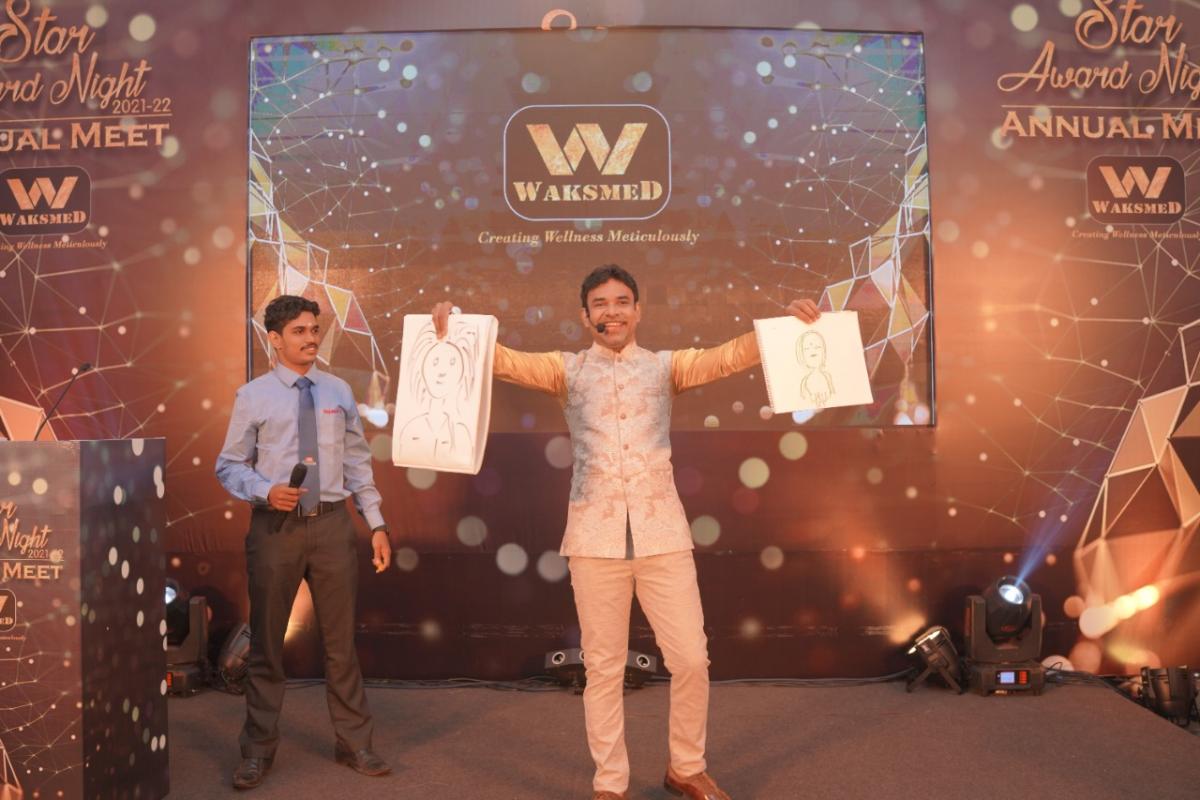 Award-winning mentalist Aladin performing an interactive psychic and mind reading show in Munnar, Kerala.